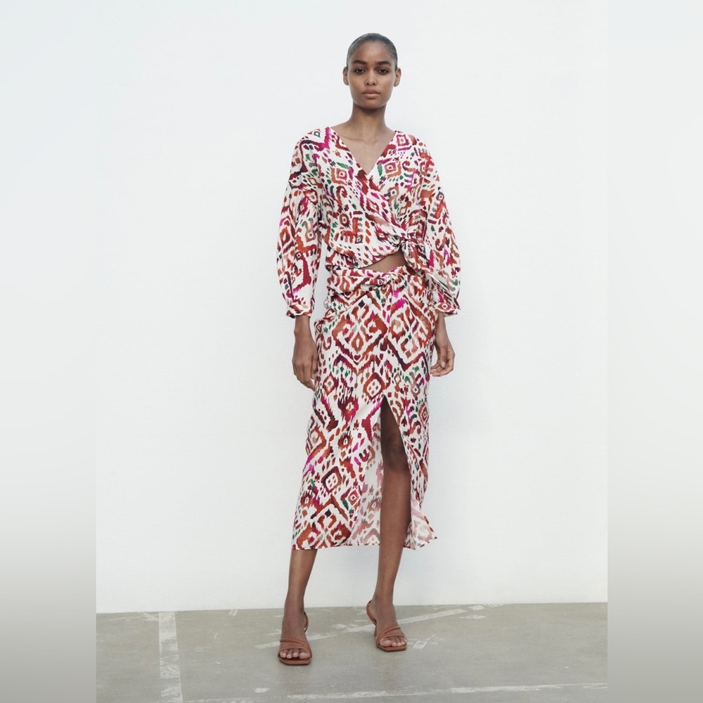 ZARA Printed skirt
